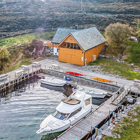 Awesome Home In Kvamsoy With Jacuzzi Sandvik  Экстерьер фото