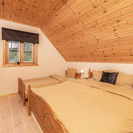 Awesome Home In Kvamsoy With Jacuzzi Sandvik  Экстерьер фото