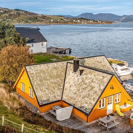 Awesome Home In Kvamsoy With Jacuzzi Sandvik  Экстерьер фото